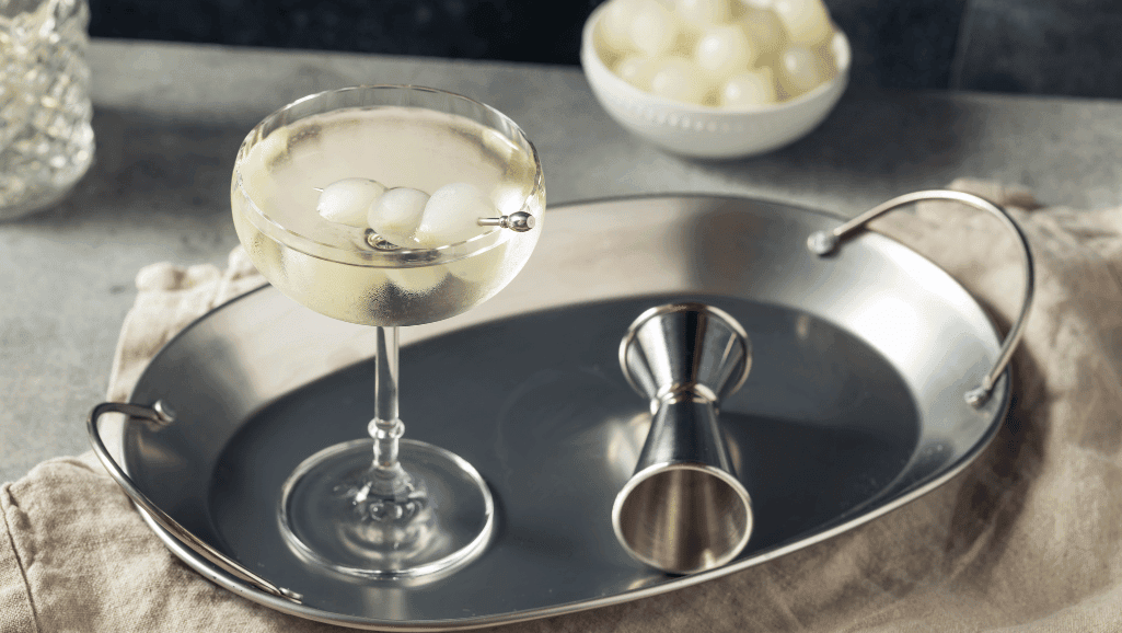 how to make a Gibson cocktail Recipe Guide - Mix Like a Pro 1 how to make a gibson cocktail