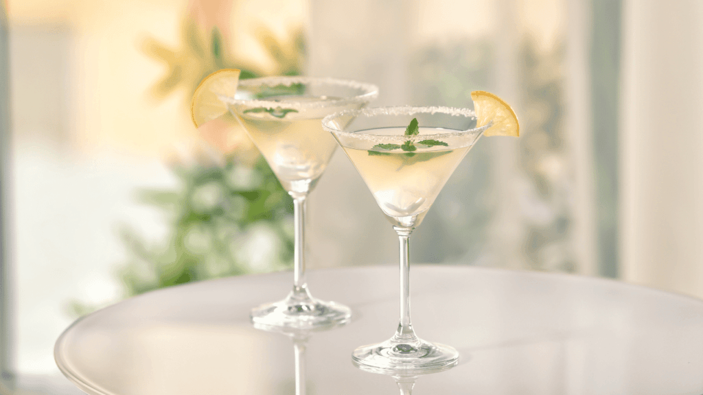 Chic Martini Glasses Elevate Your Cocktail Experience 101 Chic Martini Glasses