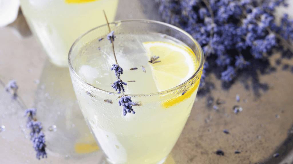 Discovering Refreshing and Light Party Drink Ideas