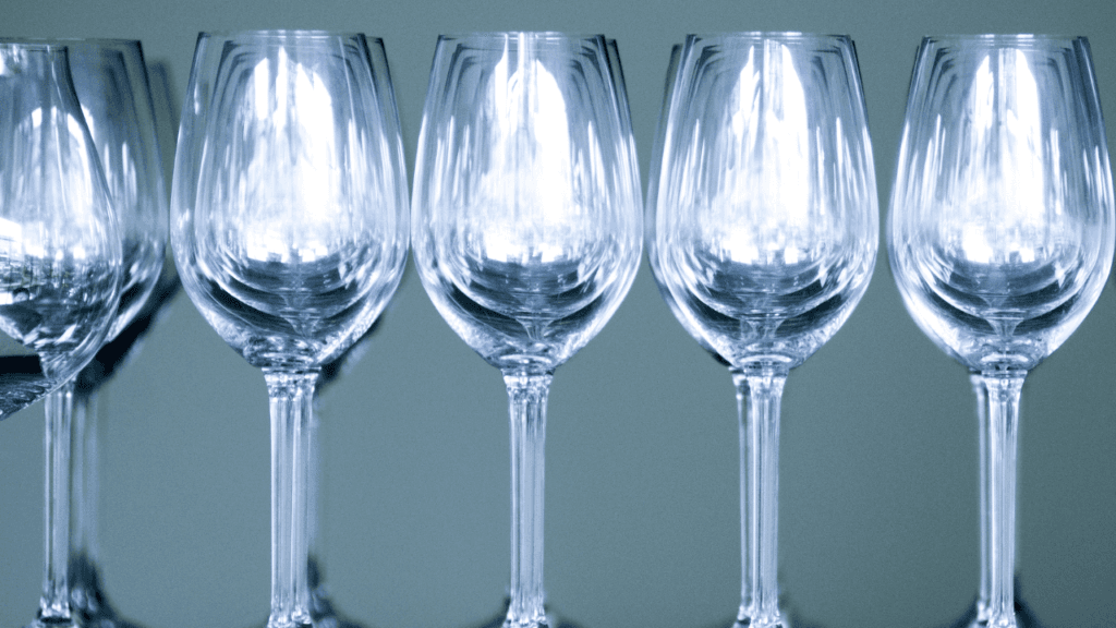 Glassware Shapes A Guide to Stemware and Tumblers 100 Glassware Shapes
