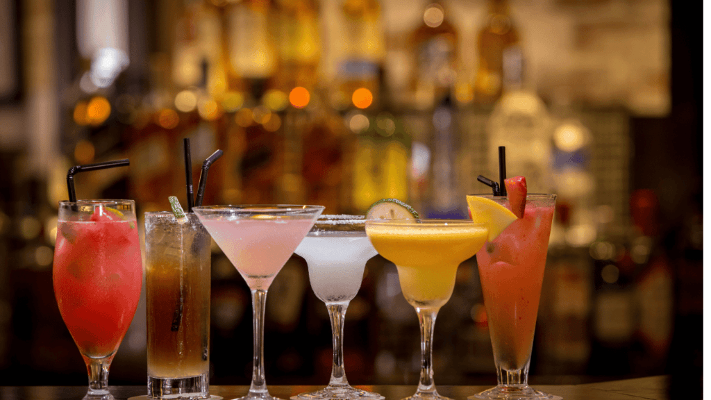 Creating an Atmosphere The Art of Cocktail Presentation