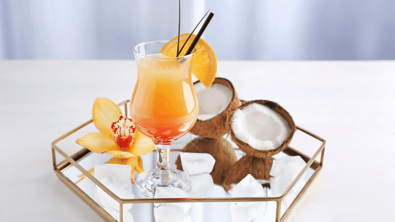 Savor Summer Top Fruity Alcoholic Drinks Unveiled 1 Fruity Alcoholic Drinks