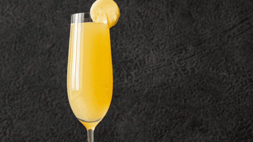 How to Enhance Your Cocktail Experience: Presentation and Ingredients
