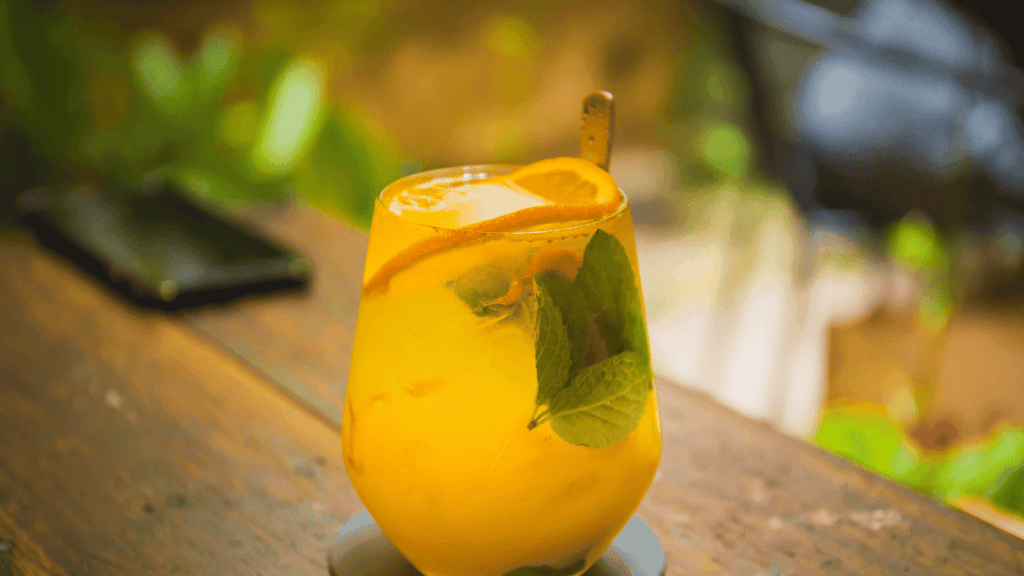Step-by-Step Guide to a Refreshing Pineapple Mocktail