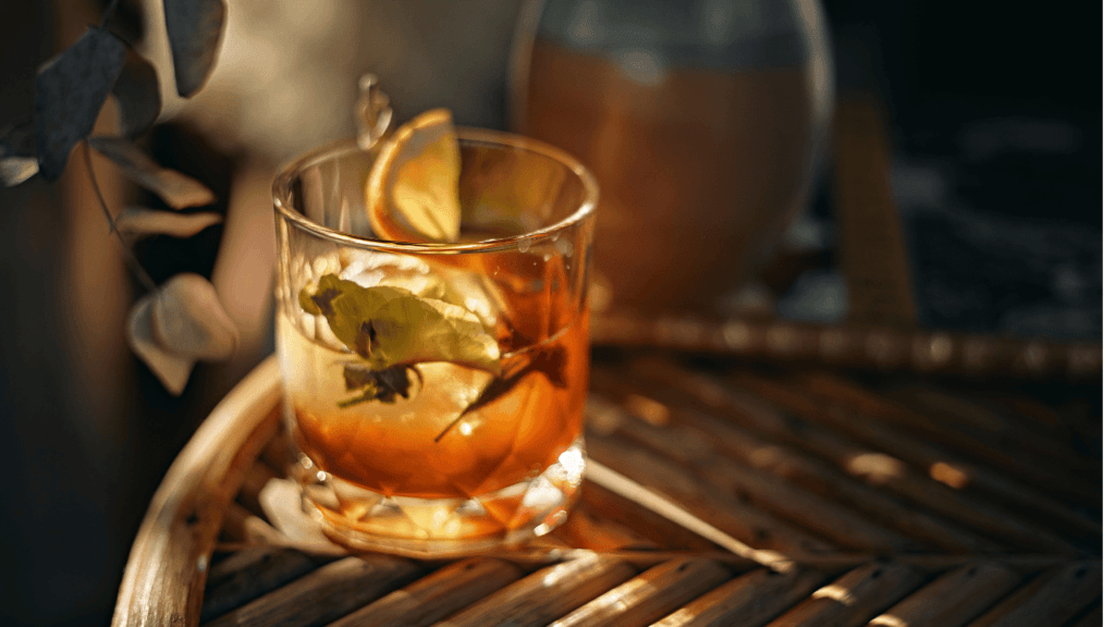 The Allure of Seasonal Whiskey Cocktails in Autumn