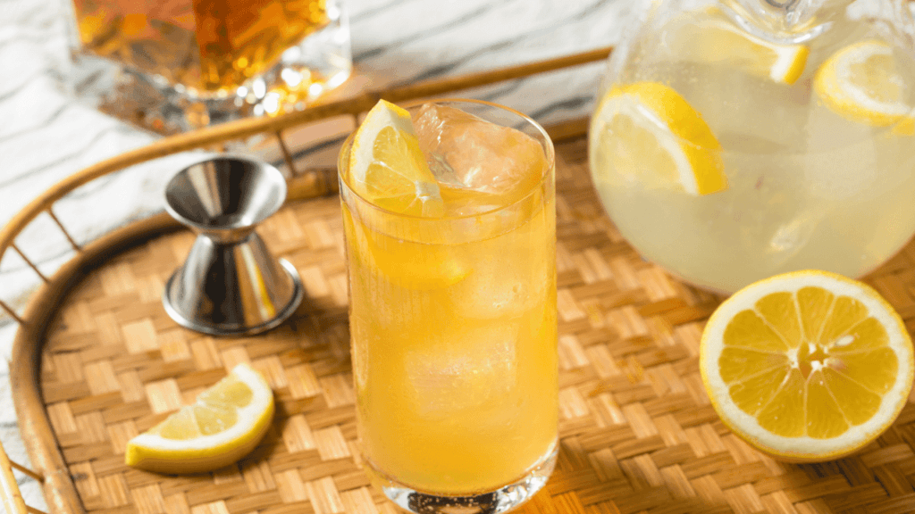Refreshing Bourbon Lemonade