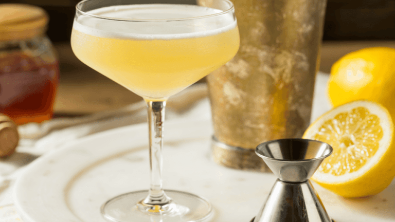 Discovering the Best Gin for the Bee's Knees Cocktail 1 best Gin for Bee's Knees Cocktail