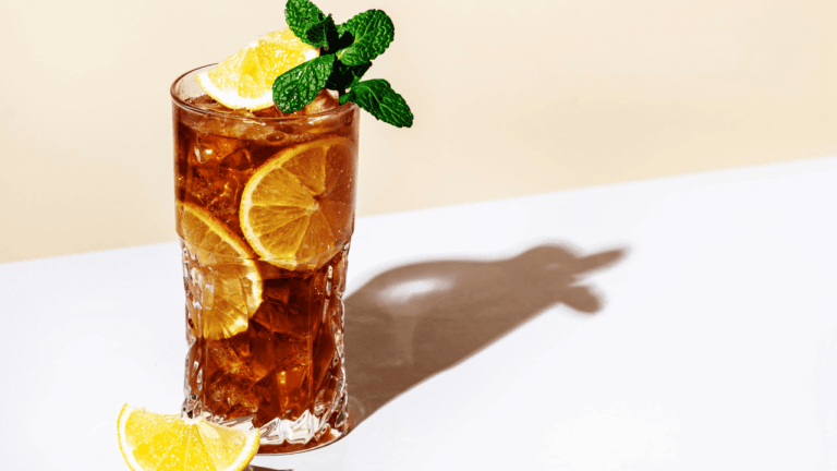 Classic Holiday Cocktails Festive Drink Recipes 2 Best Winter Gin Cocktails