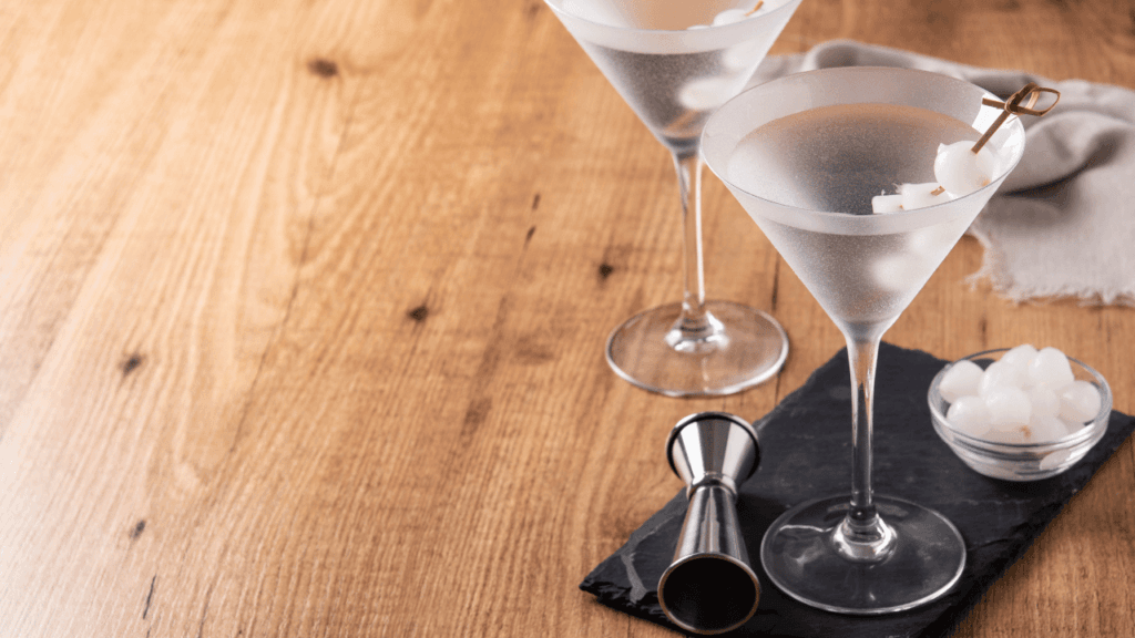 What Ingredients Do You Need for an Authentic Gibson Cocktail Recipe?