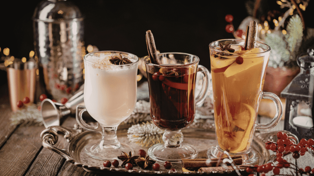 White Russian Classic Bar Drinks with vodka: Creamy Coffee Liqueur Comfort
